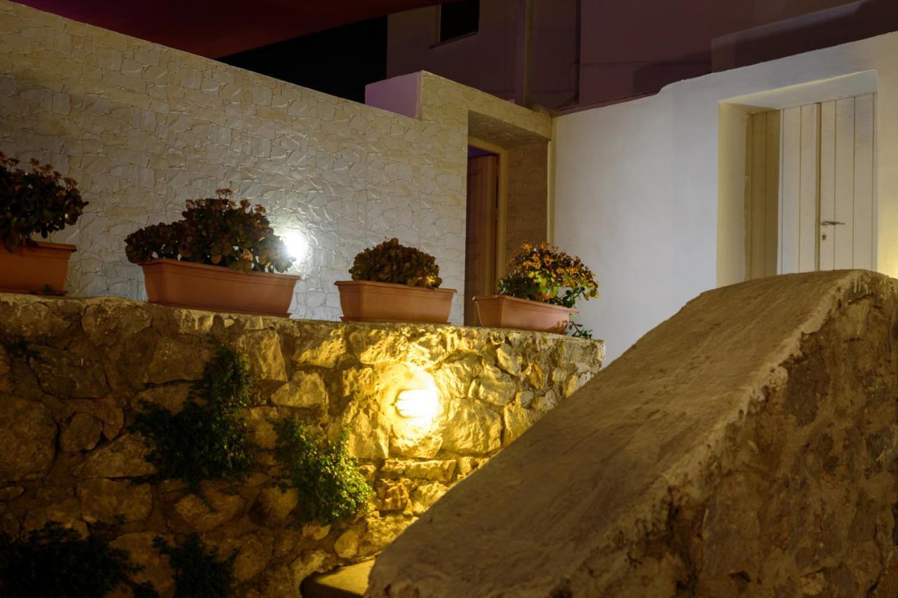 Апартаменти Heart Of Oia - Private House With Jacuzzi Екстер'єр фото